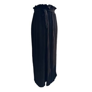 ❤️ Jon & Anna pleated black maxi skirt Small